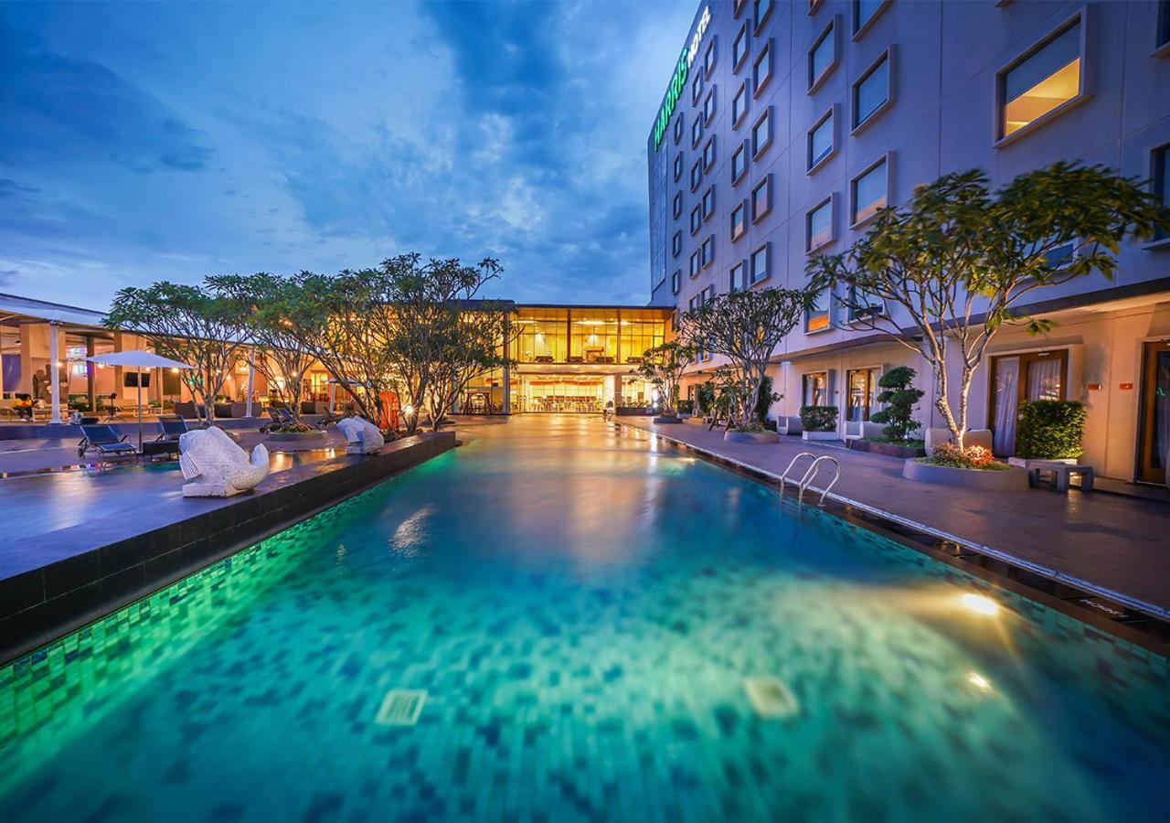 HARRIS Hotel Sentul City Bogor Exterior foto