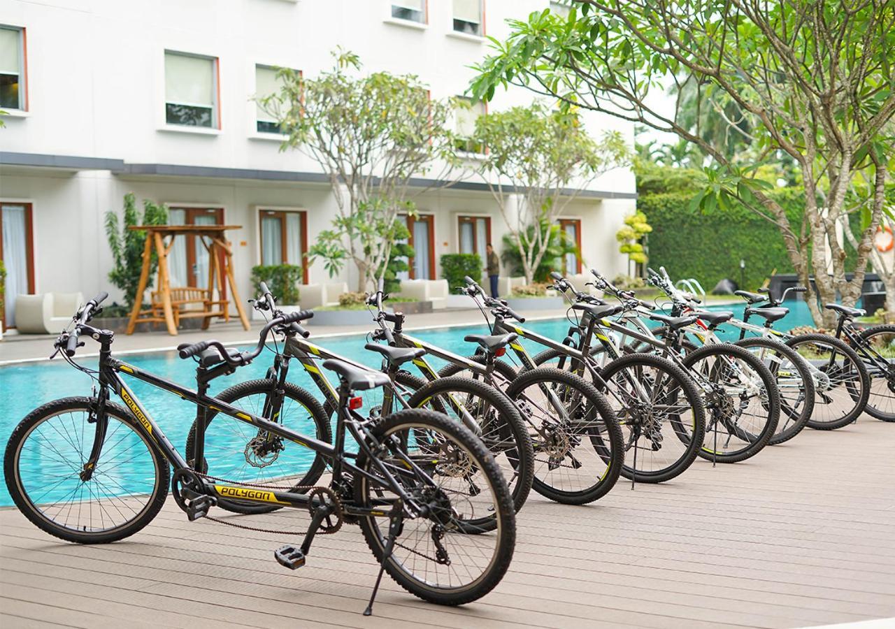 HARRIS Hotel Sentul City Bogor Exterior foto